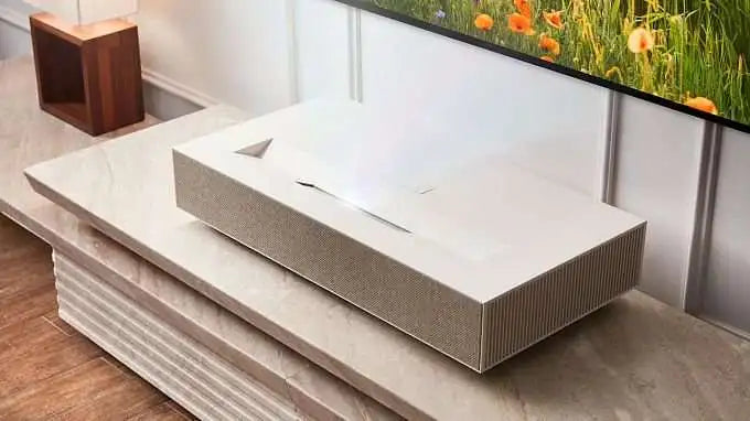 LG – CineBeam HU915QE Premium 4K UHD Laser UST Projector